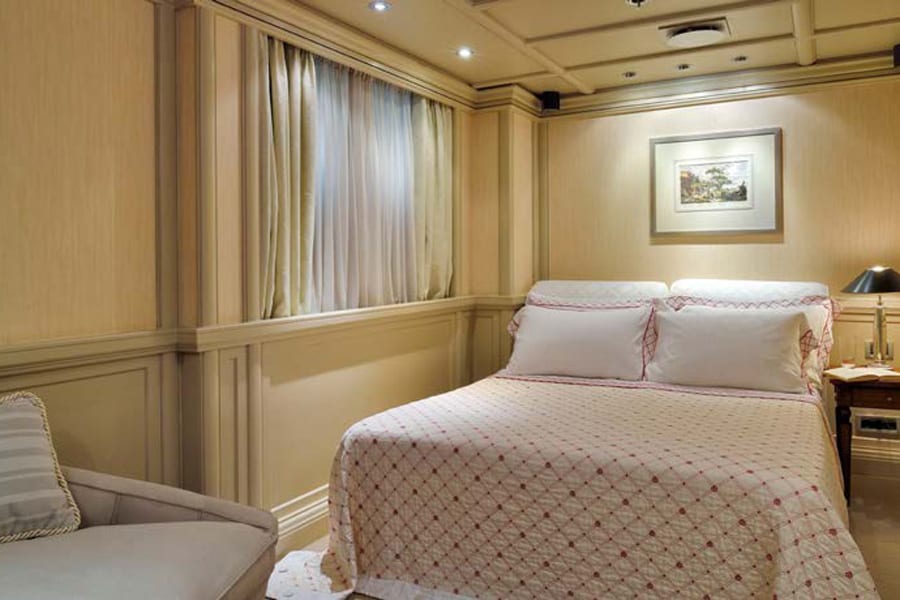 luxury experiences - bedroom with double bed