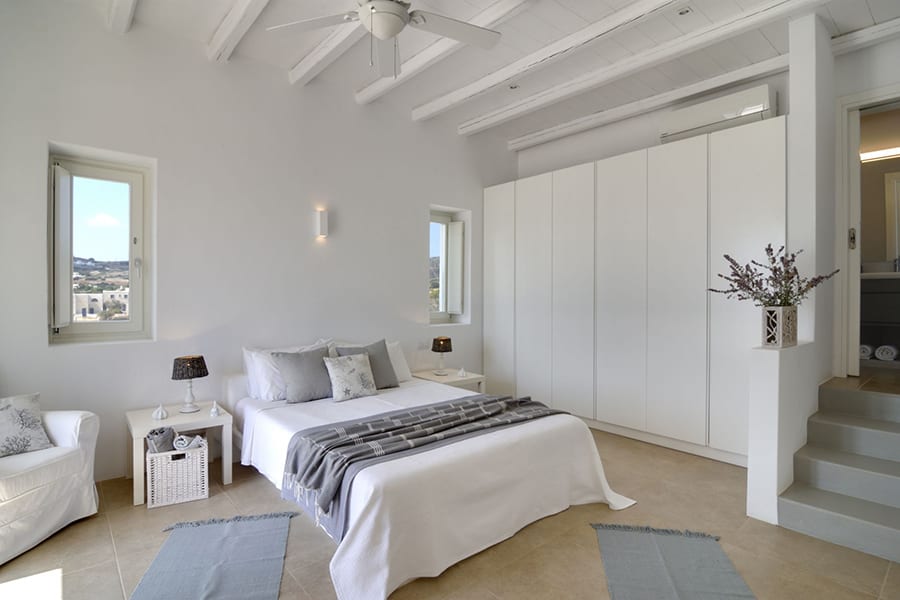 luxury villas - bedroom with double bed