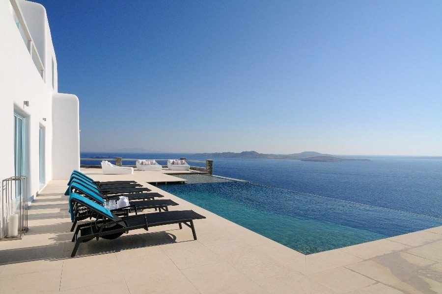 luxury villas - infinity pool with sea view