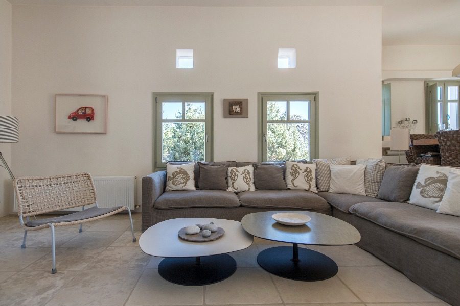 luxury villas - large sofa with salon table