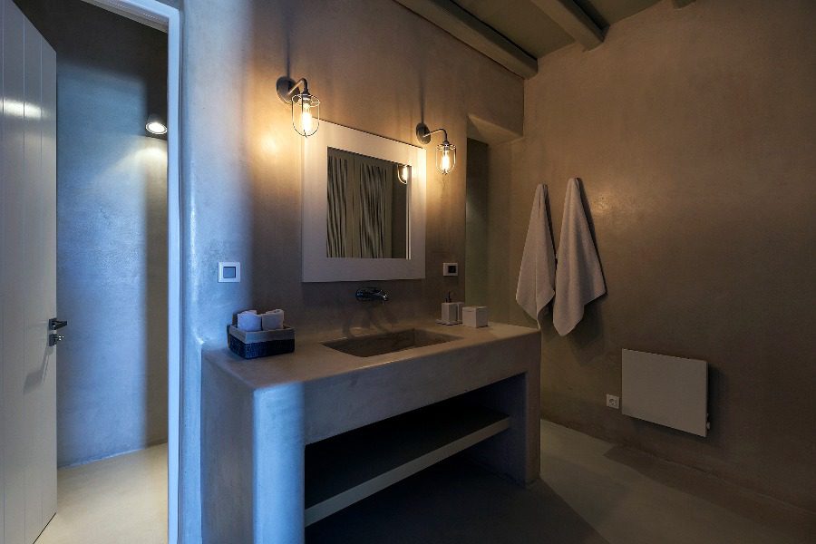 luxury villas - bathroom with sink and towels