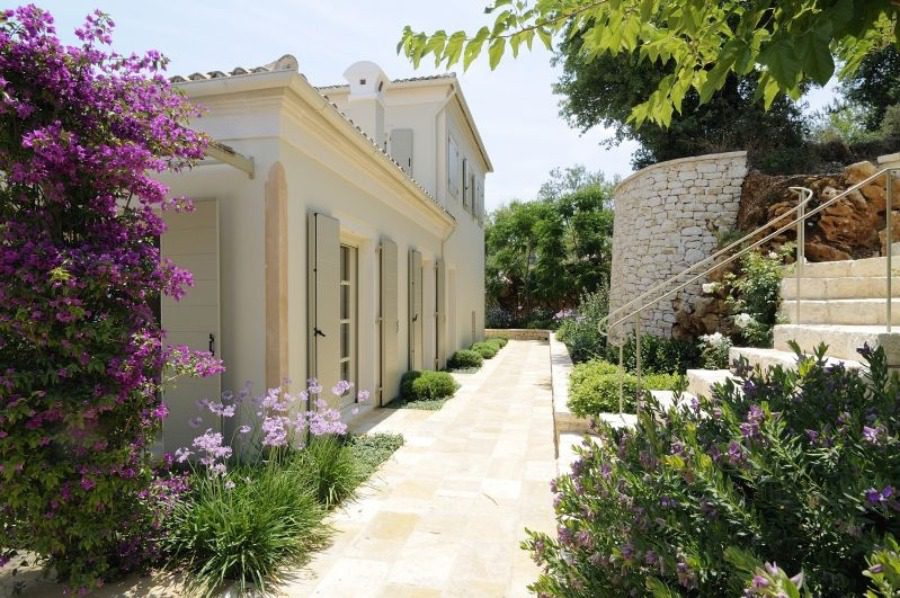 luxury villas - outside entrance to the vila with oleander