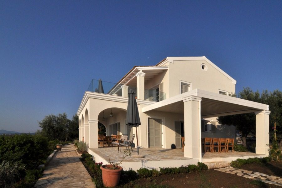 luxury villas - beautiful villa with terrace