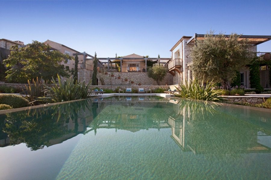 luxury villas - pool with view to impressive villa