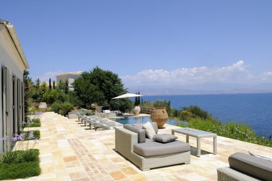 luxury villas - terrace with pool and sea view