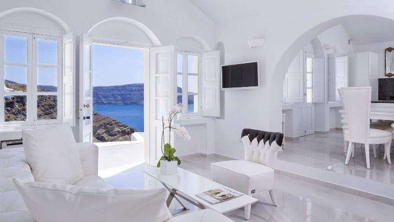 luxury villas - beautiful white living room with sea view