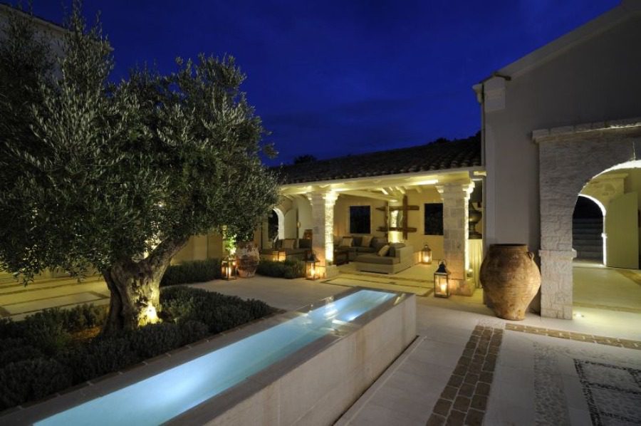 luxury villas - outside view of villa by night