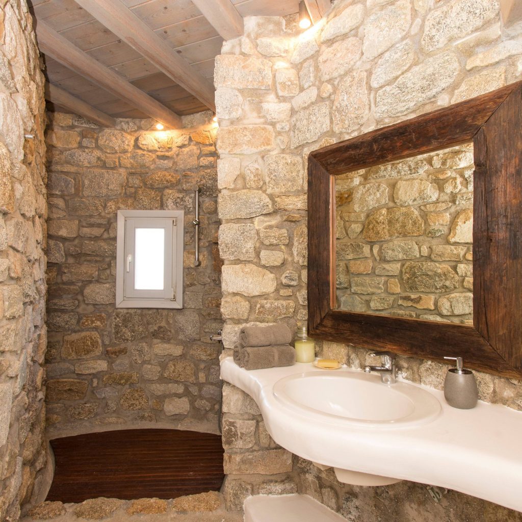 luxury villas - bathroom with shower